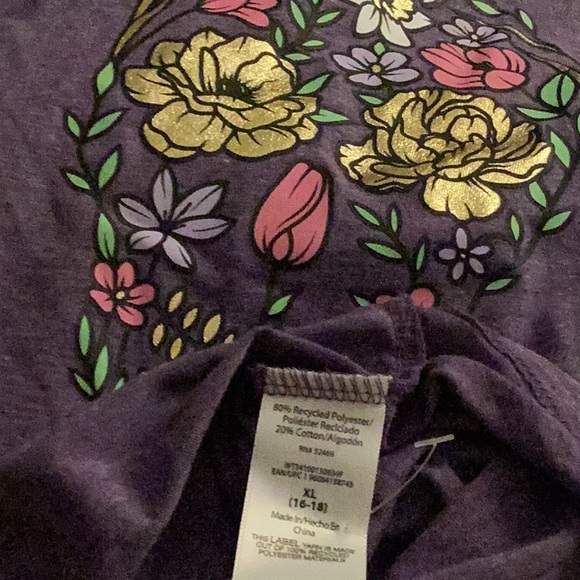 🌸NWT Graphic Skull With Flowers Size XLARGE Must Have Tee Makes Perfect Gift 🌸 - Picture 10 of 10